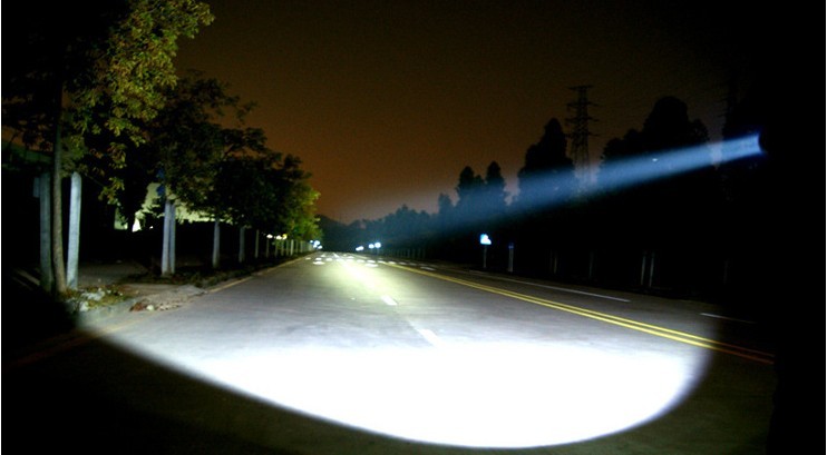 明るい懐中電灯led