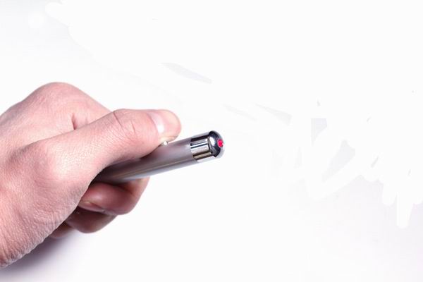 5mwレーザーポインター 出力 距離　